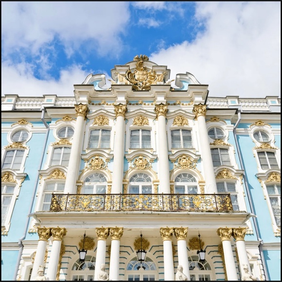 Meet your Posher, Elena - Picture 2 of 3